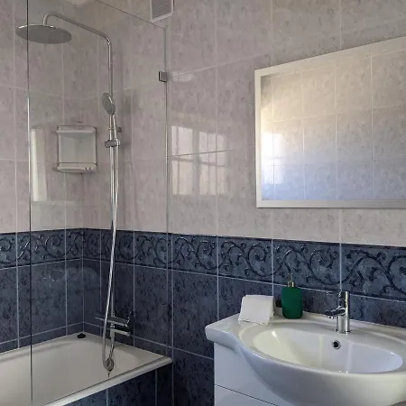 The Palm House * Ovar